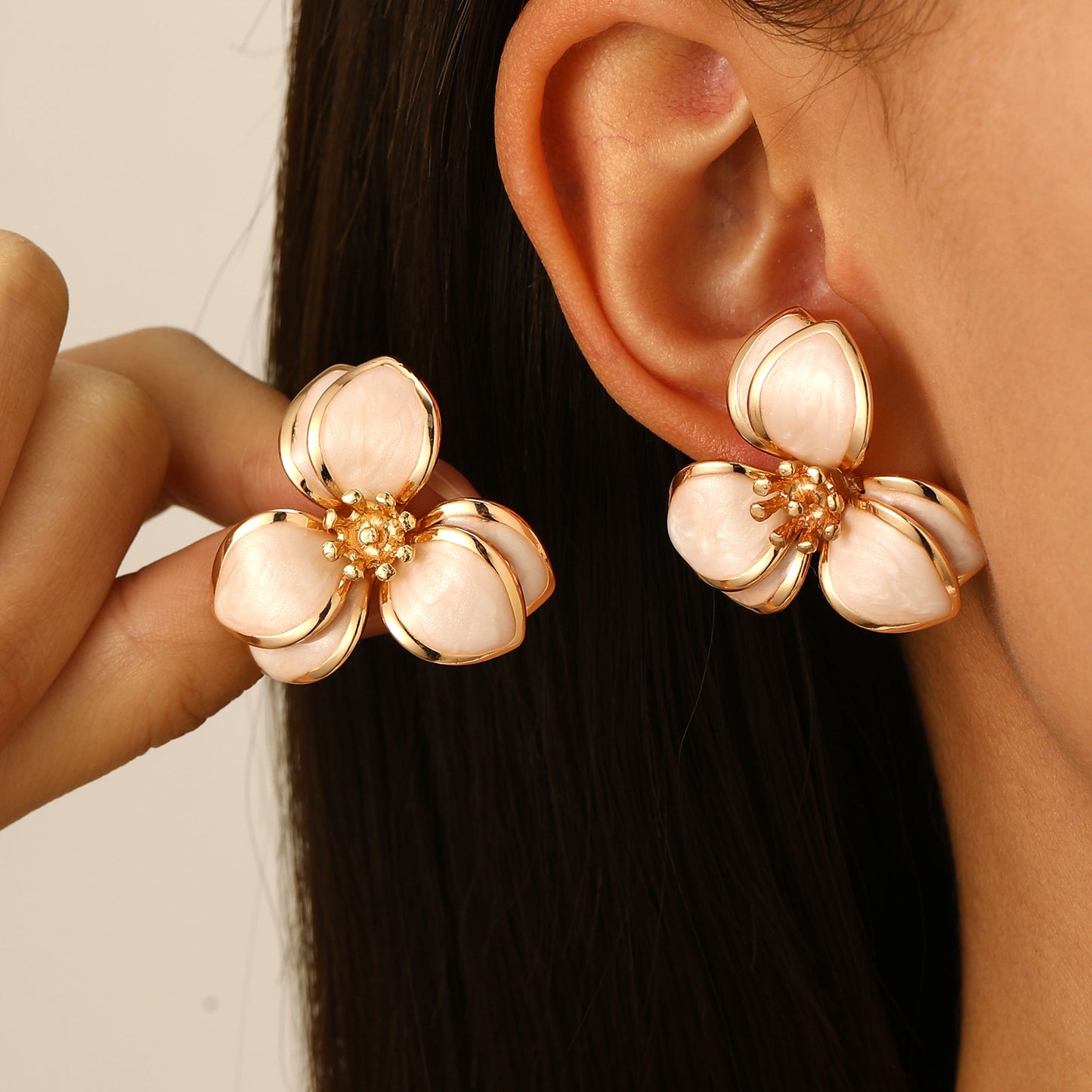 Niche Design Drip Oil Flower Earrings