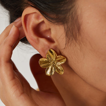 Womens Fashionable 3D Exaggerated Five-Petal Flower Necklace And Earrings
